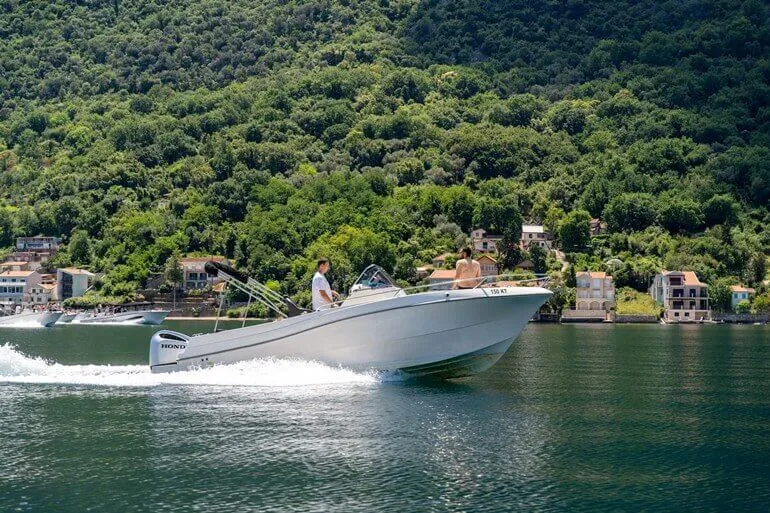 Panoramic bay views from the deck of a rented speedboat Panoramic bay views from the deck of a rented speedboat